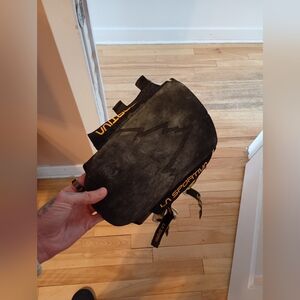 La Sportiva Knee Pad Climbing